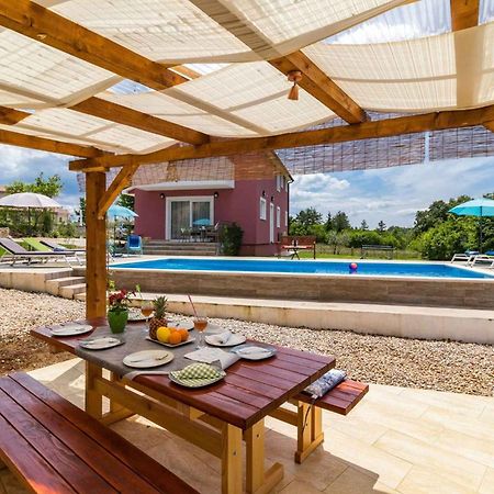 Holiday Home In Tinjan - Istrien 44359 Екстер'єр фото