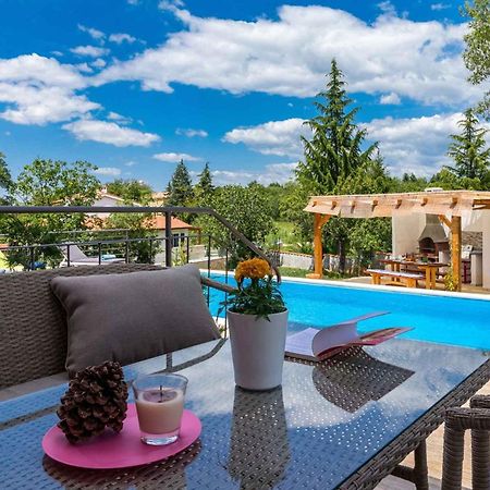 Holiday Home In Tinjan - Istrien 44359 Екстер'єр фото