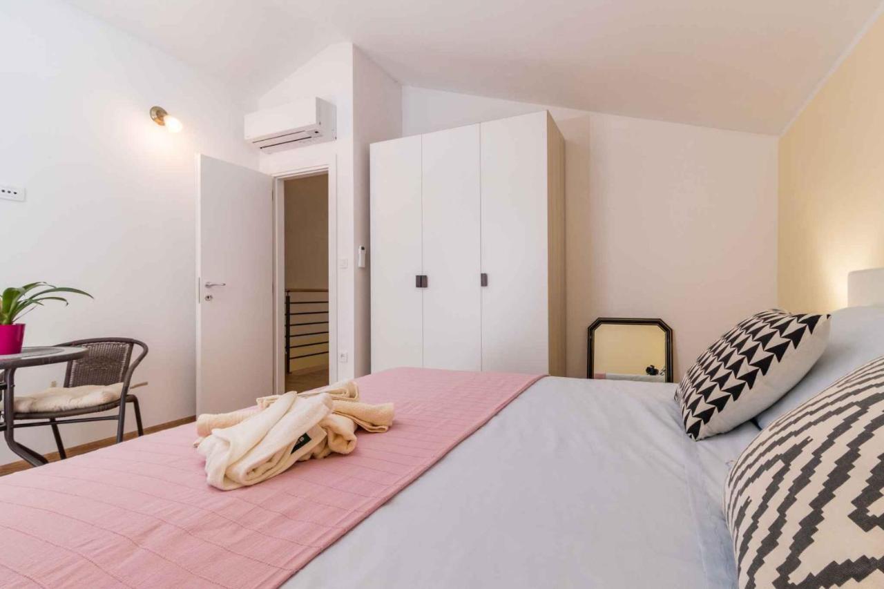 Holiday Home In Tinjan - Istrien 44359 Екстер'єр фото